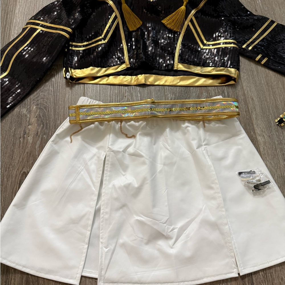Zoe Kpop Demon Hunters Kids Black and Gold Costume Set Golden
